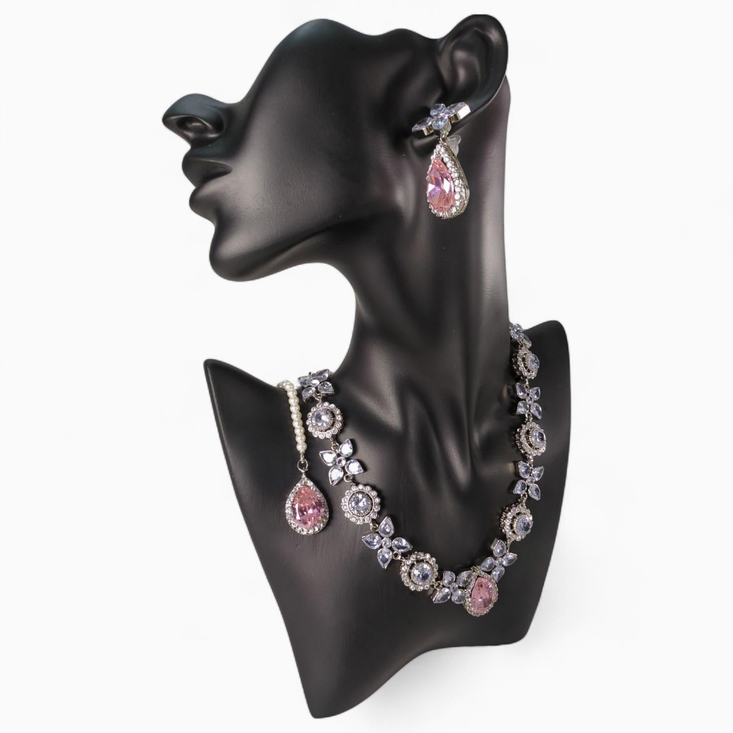 Jewellery Set with Necklace Earrings and Bindi