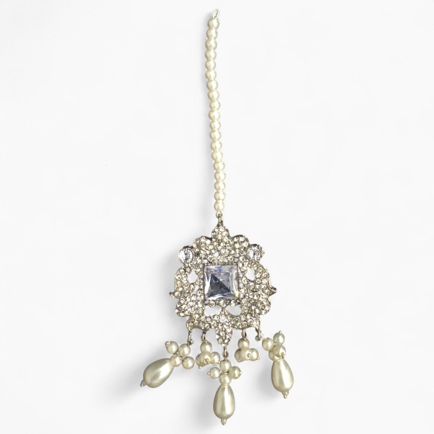 Traditional Jewellery with Heavy Bridal Set