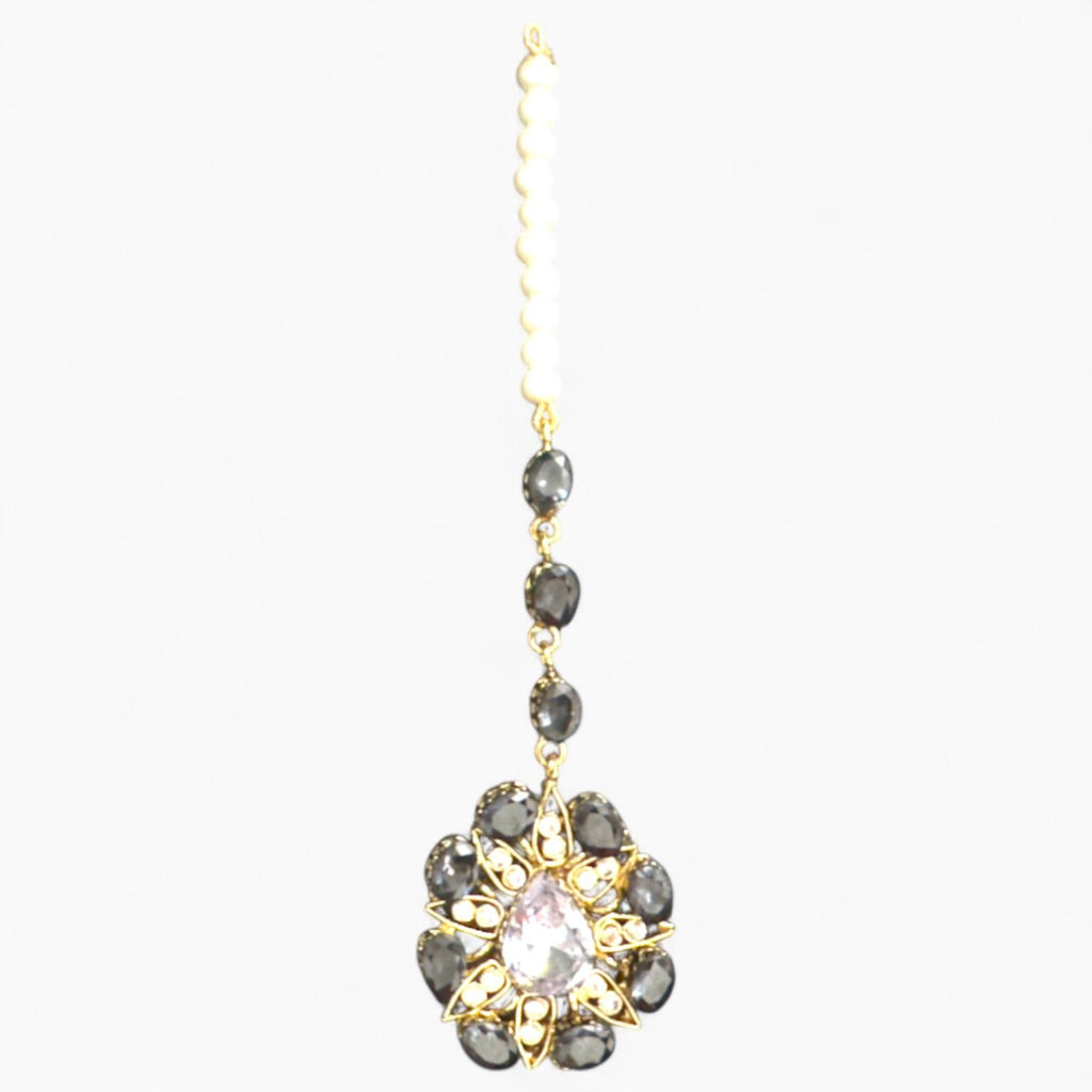 Handmade Earrings and Bindi