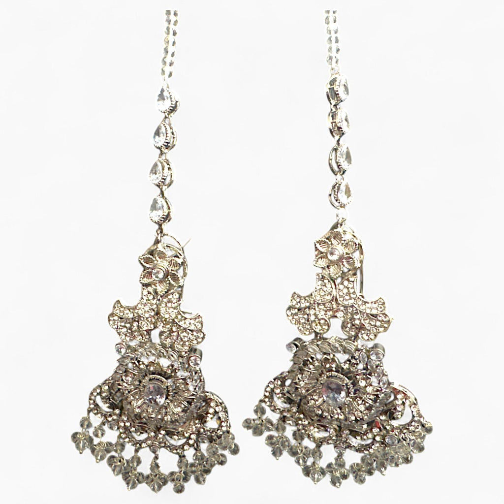 Handmade sliver colour earings + bindi