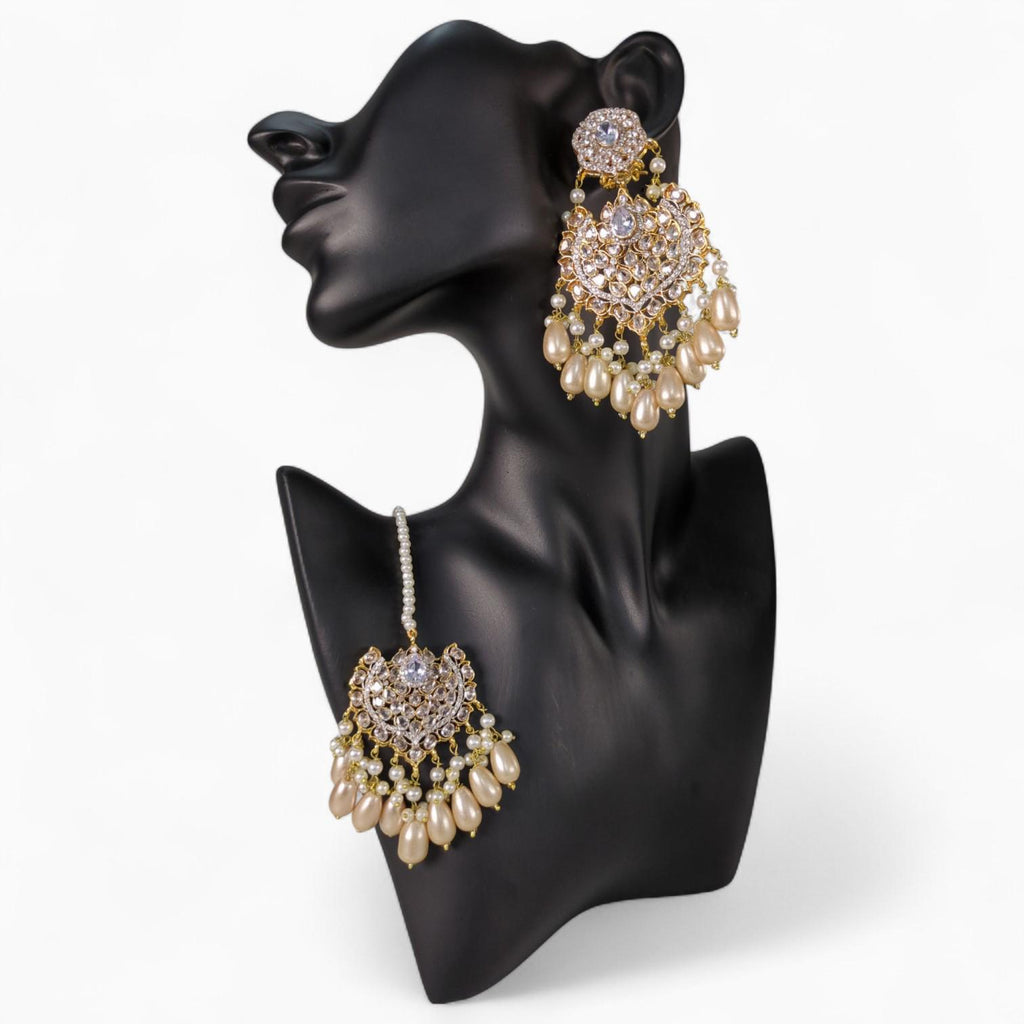 Handcrafted Earing and Bindi Set | Two Distinct Colors