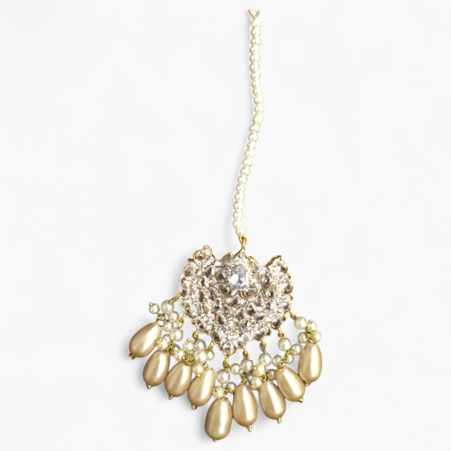 Handcrafted Earing and Bindi Set | Two Distinct Colors